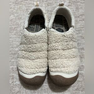 Cozy Cream Keen slip on shoes
